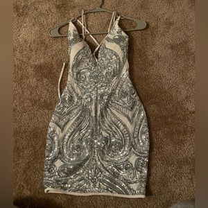 Windsor Rise and Shine Iridescent Sequin Mini Dress in size small